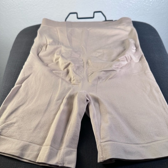 Motherhood Maternity Women's Shapewear Underwear  Seamless Support Size S/M - Picture 3 of 6